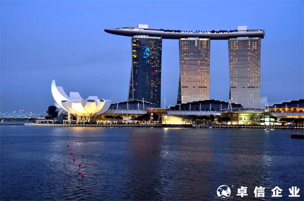 做外贸，注册新加坡公司好还是注册香港公司好？